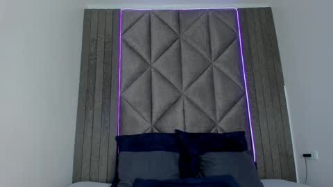 Snapshot of aashleytaylor chatting on January 21, 2:00 am AASHLEY online show from January 21, 2:00 am