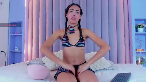 Snapshot of aashleytaylor chatting on March 12, 7:49 pm AASHLEY online show from March 12, 7:49 pm