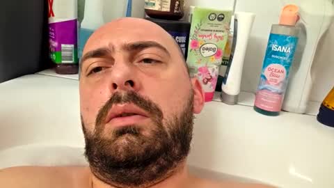 abas1986 online show from January 7, 8:06 am