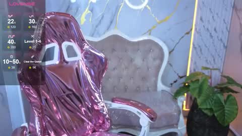 Snapshot of abby1_b_ chatting on February 23, 7:55 pm Abby online show from February 23, 7:55 pm