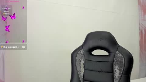 Snapshot of abby_adams20 chatting on March 5, 10:10 pm abby online show from March 5, 10:10 pm