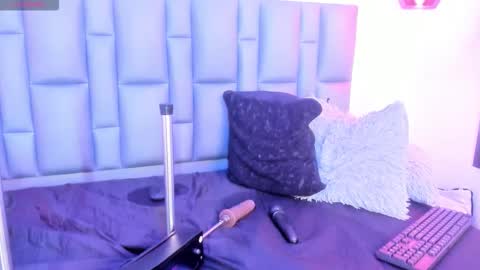 abbyadams23 online show from March 2, 7:15 am