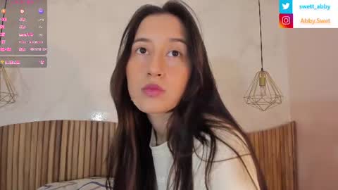 Snapshot of abbysweet1_ chatting on June 19, 12:53 pm Abigail online show from June 19, 12:53 pm