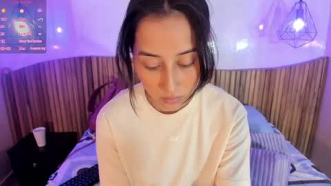 Snapshot of abbysweet1_ chatting on July 7, 12:31 pm Abigail online show from July 7, 12:31 pm