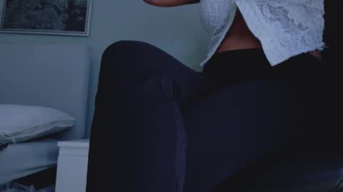 Snapshot of abbywathson chatting on January 19, 12:09 pm A B B Y online show from January 19, 12:09 pm