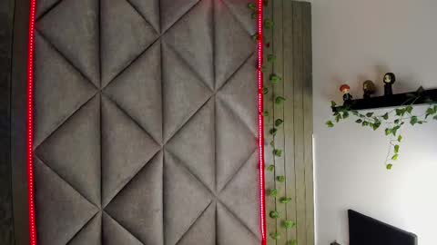 Snapshot of abbywathson chatting on February 27, 11:43 am A B B Y online show from February 27, 11:43 am