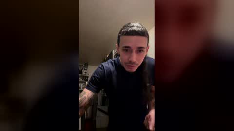 Snapshot of abeflow757522 chatting on March 16, 12:27 am abeflow757522 online show from March 16, 12:27 am