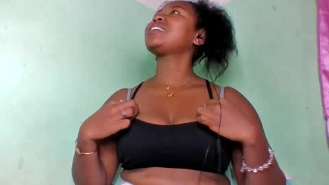 abella677022 online show from July 11, 6:38 am