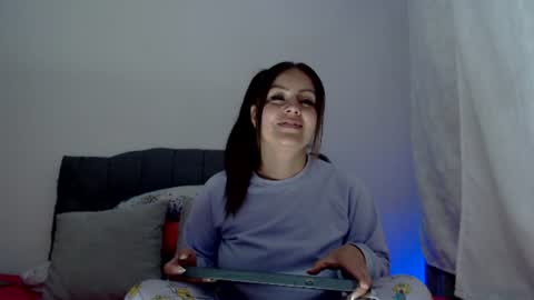 abella_as_ online show from July 2, 3:23 am