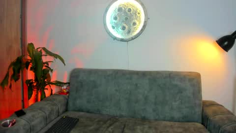 Snapshot of abellaconnor chatting on May 31, 10:22 pm Abella and Kendra online show from May 31, 10:22 pm