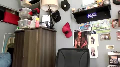 AJ online show from June 5, 2:56 pm