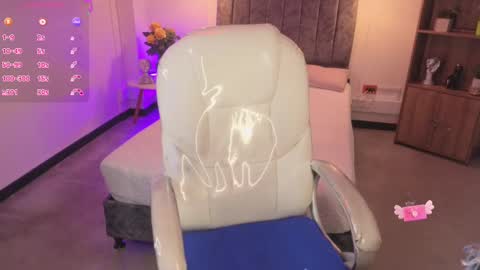 Abigail online show from September 26, 8:35 pm