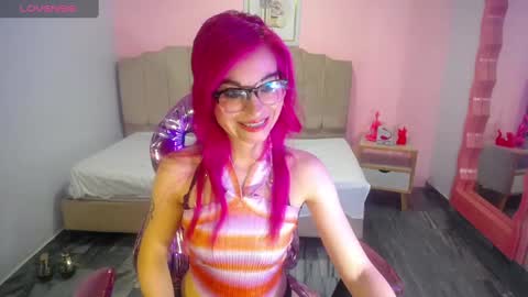 abril_ch_ online show from September 19, 10:38 am