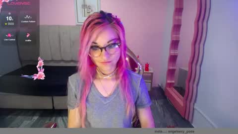 abril_ch_ online show from October 25, 10:45 am