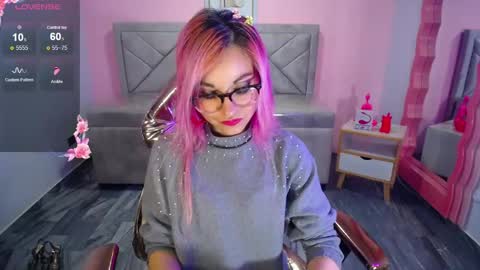 abril_ch_ online show from November 10, 10:47 am