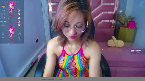 abril_ch_ online show from May 30, 12:24 pm