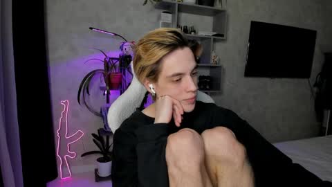 Nick online show from April 2, 6:27 pm