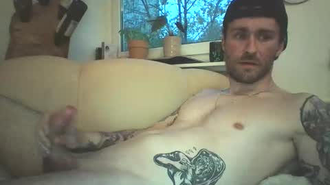 Snapshot of achix2704 chatting on May 5, 6:49 pm achix2704 online show from May 5, 6:49 pm