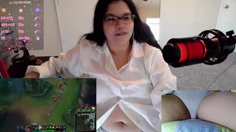 Snapshot of achubbygummy chatting on April 24, 9:50 pm AChubbyGummy online show from April 24, 9:50 pm
