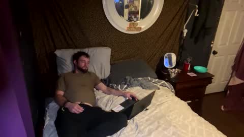 acouplesinners online show from December 19, 7:37 am