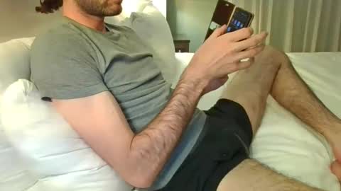 Snapshot of ad49345 chatting on March 27, 2:06 am ad49345 online show from March 27, 2:06 am