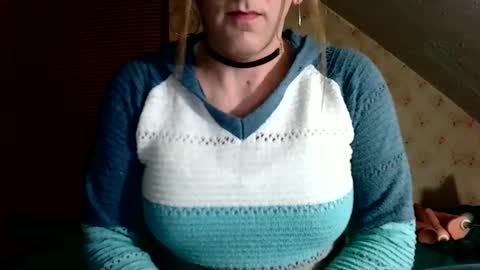 Ada DeVaux online show from February 8, 6:28 am