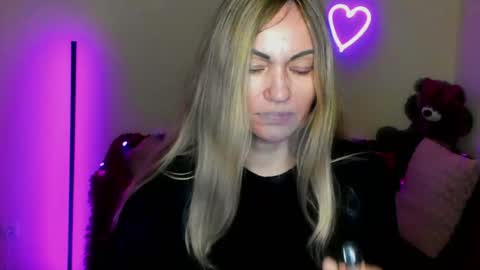 Adalina online show from April 7, 6:30 pm