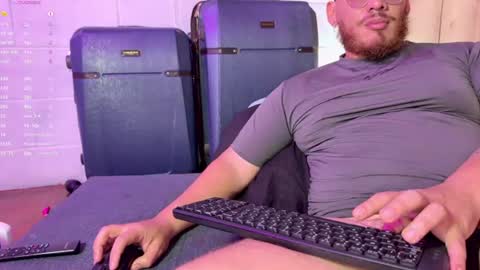 adam_coxxx online show from July 16, 11:38 am