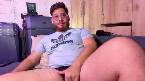 adam_coxxx online show from July 24, 11:52 am