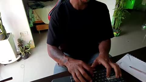 Adam Valencia online show from February 8, 10:57 pm