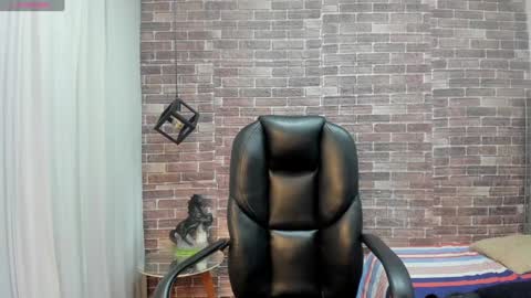 Snapshot of adamcoox chatting on December 6, 5:42 am Adam online show from December 6, 5:42 am