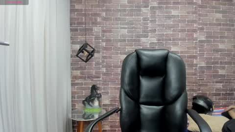 Snapshot of adamcoox chatting on December 10, 5:07 am Adam online show from December 10, 5:07 am