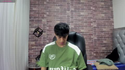 Snapshot of adamcoox chatting on December 21, 5:36 am Adam online show from December 21, 5:36 am