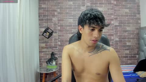 Snapshot of adamcoox chatting on December 22, 3:11 pm Adam online show from December 22, 3:11 pm