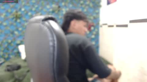 Snapshot of adamcoox chatting on December 24, 4:33 am Adam online show from December 24, 4:33 am