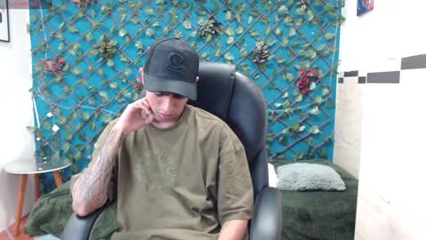 Snapshot of adamcoox chatting on January 2, 7:40 pm Adam online show from January 2, 7:40 pm