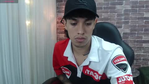 Snapshot of adamcoox chatting on January 15, 4:25 am Adam online show from January 15, 4:25 am