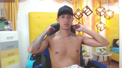 Snapshot of adamcoox chatting on January 26, 8:25 am Adam online show from January 26, 8:25 am