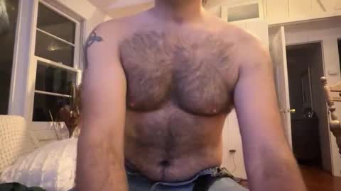 Snapshot of adameast000 chatting on April 18, 12:58 am Adam online show from April 18, 12:58 am