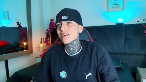 AdamsWalkerr  online show from March 19, 1:04 pm