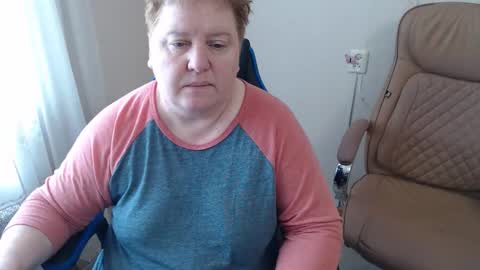 AdelAndSofia online show from April 28, 9:03 am