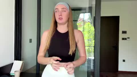 Elizabeth online show from July 22, 7:11 am
