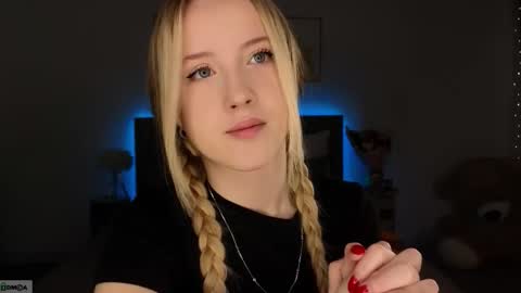 Adele online show from February 15, 9:22 pm