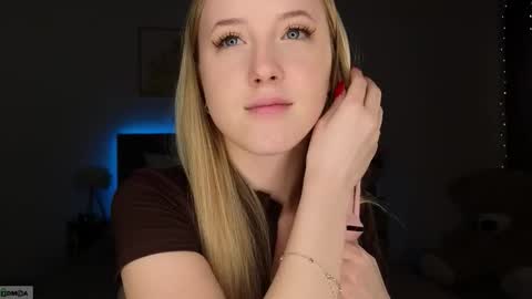 Adele online show from February 21, 9:05 pm