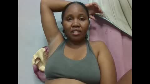 adelealy online show from March 14, 7:08 pm