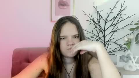 adelecruzz online show from May 22, 12:00 pm