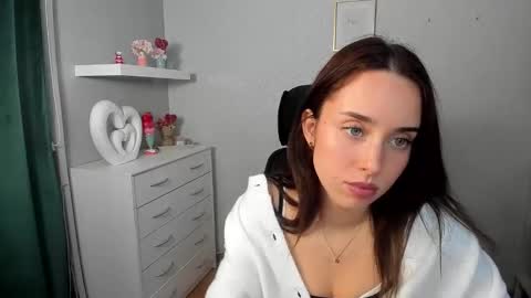 Adele online show from March 11, 7:03 am