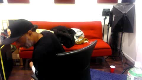 adick_ting online show from January 15, 1:37 pm