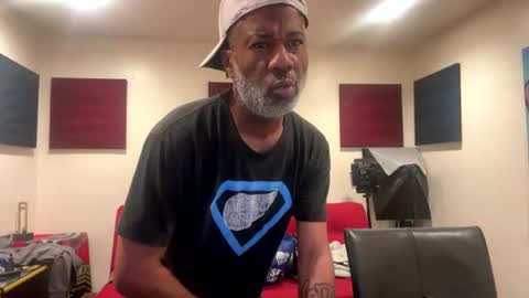 adick_ting online show from June 26, 1:15 pm