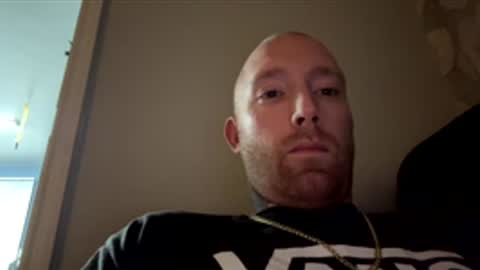 Snapshot of adidas2410 chatting on March 30, 2:01 am adidas2410 online show from March 30, 2:01 am